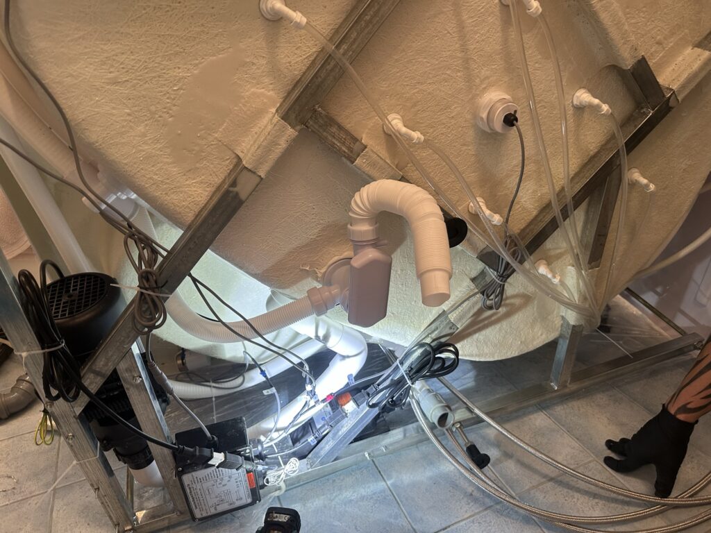 Montaż Jacuzzi Płock okolice Słupno, zamów usługę tutaj działamy skutecznie i z dojazdem prosto z Warszawy.